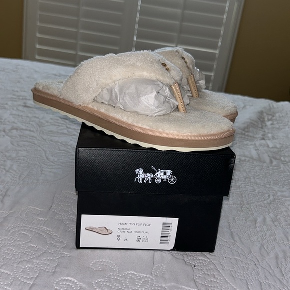 Brand new Coach flip flop - Picture 2 of 3